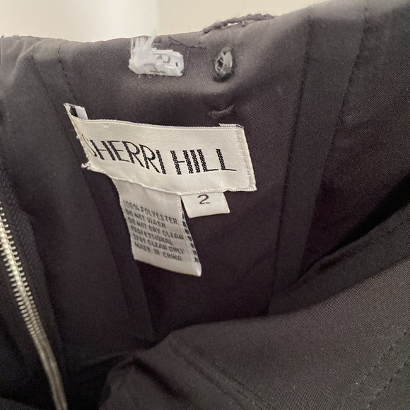 Sherri Hill black floral strapless asymmetrical event gown size 2 - Picture 7 of 9